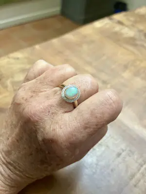 Vintage ring met Australische opaal kopen? Bied vanaf 995!