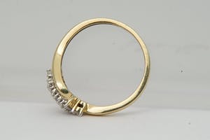 Acheter1203- Chique geel-gouden (14 krt) & diamanten (0.15ct) dames ring- gekeurd? Enchérissez de 140!