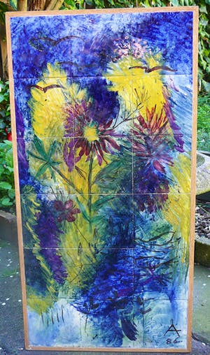 Niet of onleesbaar gesigneerd - Tegeltableau 'Wilde bloemen en vogels' -1984- kopen? Bied vanaf 10!