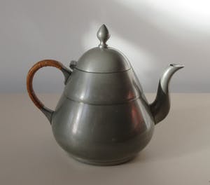 Curiosa - Art deco tinnen theepotje van Loch & Tollenaar uit Amsterdam kopen? Bied vanaf 1!