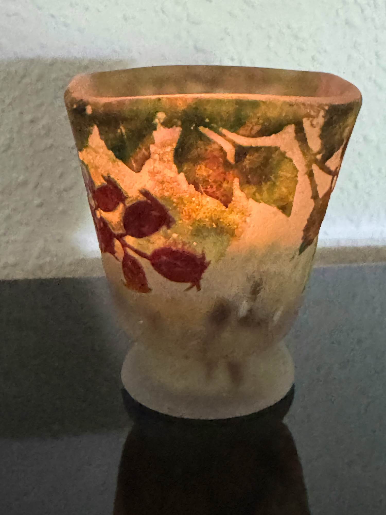 AcheterDaum Nancy - Daum Nancy Jugendstil Hagebutten-Glasvase um 1900 signiert 8,5 cm hoch-rar? Enchérissez de 350!