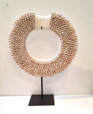 Nieuw-Guinea - Schelpenketting kopen? Bied vanaf 25!