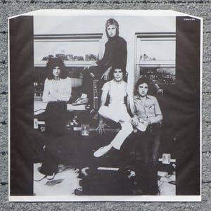 Queen - Jazz, LP Signiert: Mercury, May, Taylor, Deacon, mit Poster kopen? Bied vanaf 350!