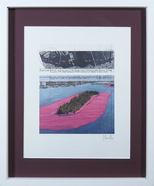 Christo - Handgesigneerde artcard Surrounded Islands + boek - Ingelijst kopen? Bied vanaf 1!