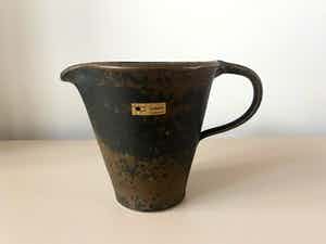 Niet of onleesbaar gesigneerd - Handgemaakt potterie melk of waterkan - Top Handwerk? verkocht voor € 1!