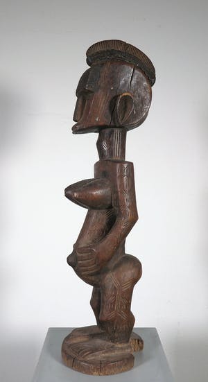 Marka - Hout en metaal, Staand vrouwenfiguur kopen? Bied vanaf 1!