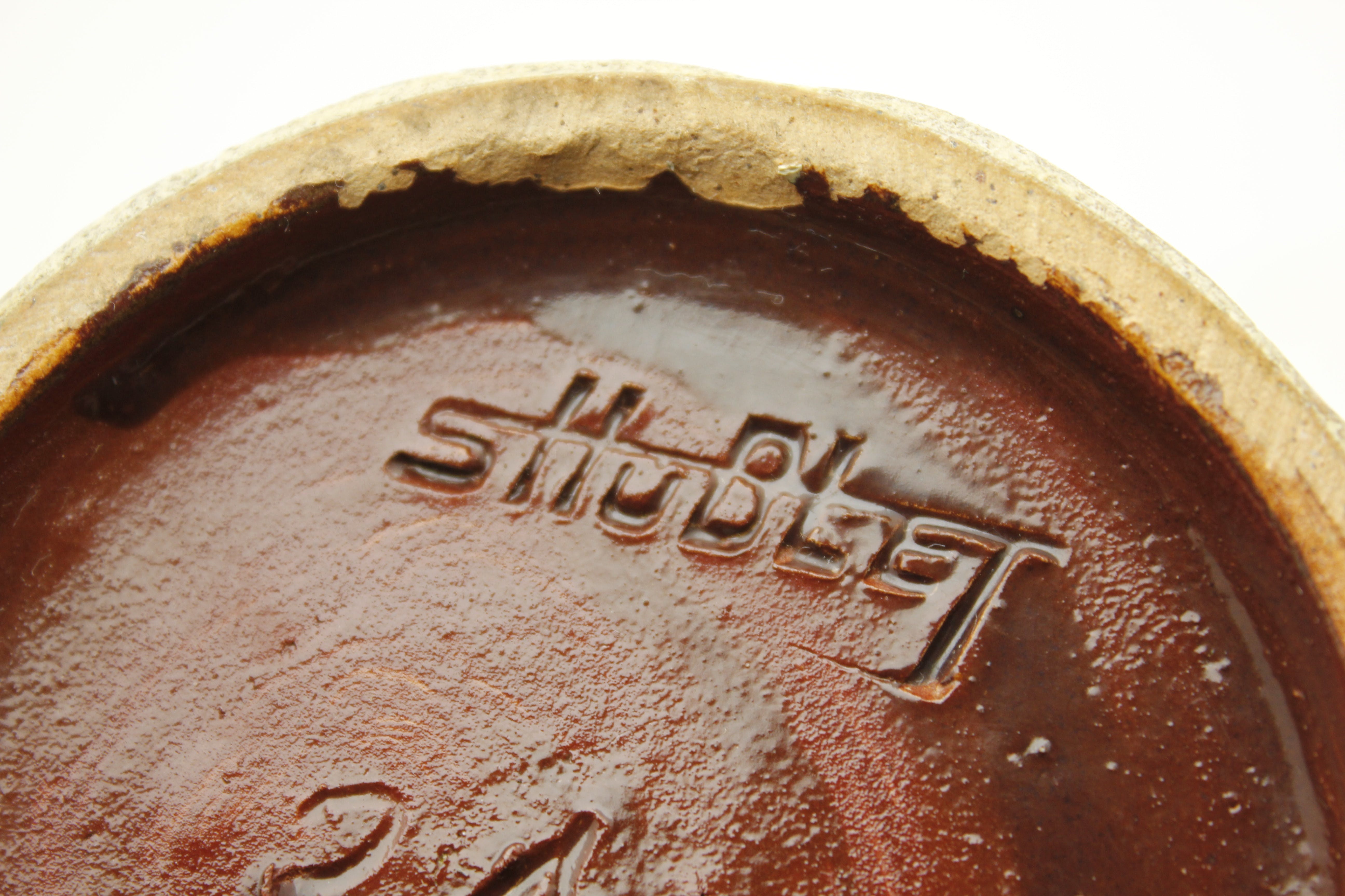 Sylvain Hublet - Art deco karaf met relief decor van een lachende figuur -1930's kopen? Bied vanaf 14!