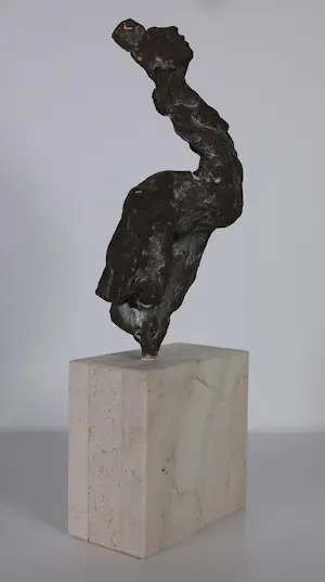 Gerard Engels - Brons, Vrouwfiguur op stenen sokkel + 3 boeken kopen? Bied vanaf 350!