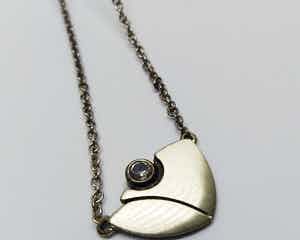 Z1 zilveren collier met zirkonia verkocht voor € 20!