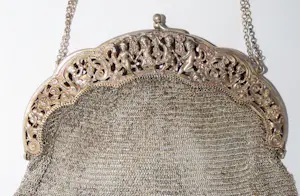 Antiek zilveren beugeltas, geborduurd tasje zilver beugel, antieke beursbeugel kopen? Bied vanaf 100!