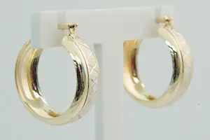 76 - Een paar stijlvolle 14krt bicolor-gouden dames oorclips kopen? Bied vanaf 160!