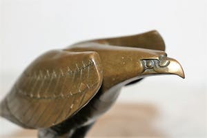 Johan Coenrad Ulrich Legner - Havik art deco bronzen beeld kopen? Bied vanaf 125!