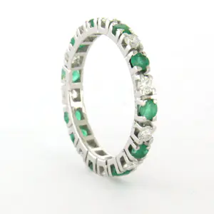 18k gouden eternity ring met smaragd en briljant geslepen diamant tot. 0.40ct kopen? Bied vanaf 650!
