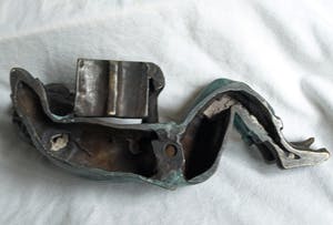 Niet of onleesbaar gesigneerd - Bronzen leesbeeld / leesbeeldje , “Meisje“ kopen? Bied vanaf 1!