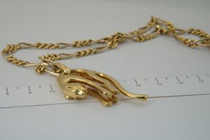2520- 18 Krt - gouden figaro collier - grote panterhanger - handboei-sluiting!! kopen? Bied vanaf 1730!