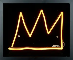 AcheterJean-Michel Basquiat - Ingelijst - Neon LED Light “CROWN” - © Estate of Jean-Michel Basquiat? Enchérissez de 269!