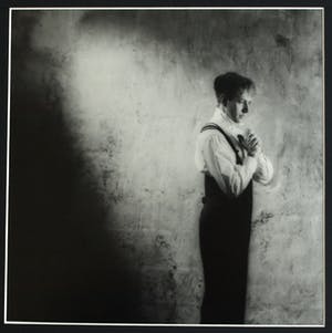 Erwin Olaf - 4 Ingelijste en handgesigneerde foto’s uit 1986 – oplage 1 (!) – 35 x 35 cm kopen? Bied vanaf 1000!