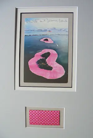 Christo - Project " Surrounded Islands " 1983 - inc. original stofmonster - handgesigneerd kopen? Bied vanaf 1!