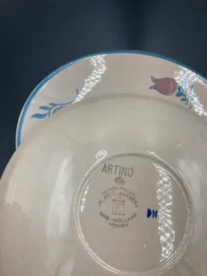 Plateelbakkerij Zuid-Holland - Zeldzaam Artino Gouds Plateel, Koninklijke Plateelbakkerij Zuid-Holland kopen? Bied vanaf 20!