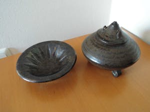 Ryozo Miki - Dekselvaasje en Schaaltje kopen? Bied vanaf 55!