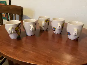 N.V. Porselein- en Tegelfabriek Mosa - Clemens Briels 5 x kleine mokken en 2 x grote mokken v Nikolai Carels kopen? Bied vanaf 20!