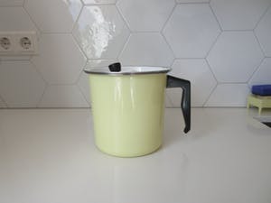 Niet of onleesbaar gesigneerd - Vintage emaille melkkoker kopen? Bied vanaf 1!