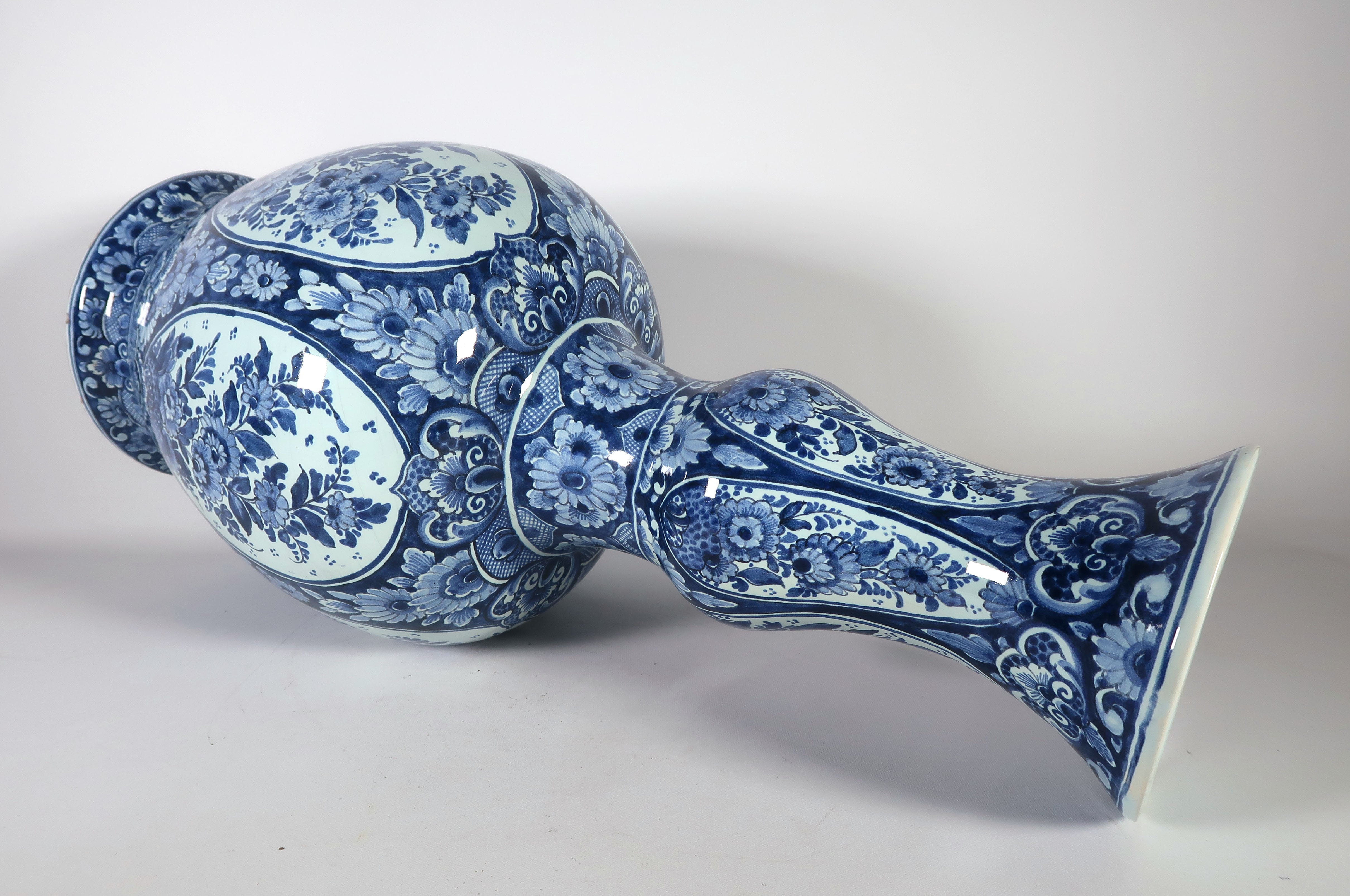 Potterie Oud Delft - Keramiek, Vaas (Zeer groot) kopen? Bied vanaf 50!
