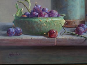 Hans Habraken - Oude ketel en oude schaaltjes met gele en blauwe pruimen. kopen? Bied vanaf 825!