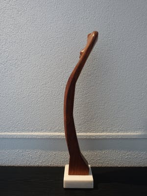 Niet of onleesbaar gesigneerd - Fraai gestileerd houten naakt (Amsterdamse school?) kopen? Bied vanaf 1!