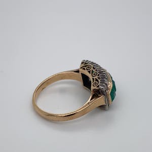 14kt bicolor vintage ring  met smaragd en diamant, mt 52,5/16.75. 3,89gr kopen? Bied vanaf 320!