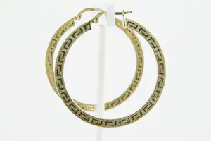 83 - Elegante z.g.a.n. set 14krt geelgouden oorringen met meander motief kopen? Bied vanaf 130!