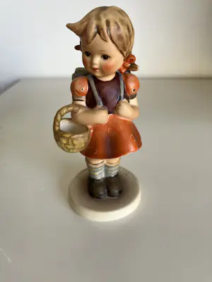 Porzellanfabrik W. Goebel - M.I. Hummel -Schoolmeisje 81 - TMK5 kopen? Bied vanaf 39!