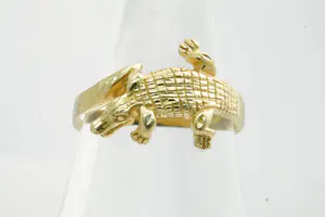 77 - Unieke,  mooi gedetailleerde 18krt geel-gouden krokodil ring - kleine maat! kopen? Bied vanaf 145!
