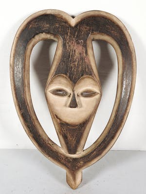 Kwele - Initiatiemasker met gestileerde hoorns kopen? Bied vanaf 1!