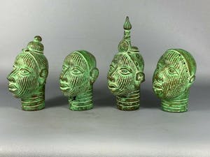 Benin - 201010 - 4 Bronze BENIN BINI EDO heads - Nigeria. kopen? Bied vanaf 95!