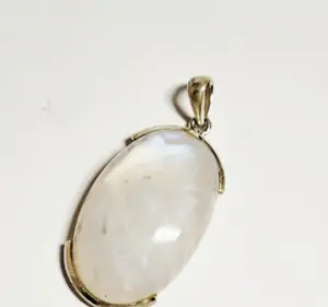 Nieuwe 925 zilveren hanger met prachtige regenboog maansteen kopen? Bied vanaf 65!