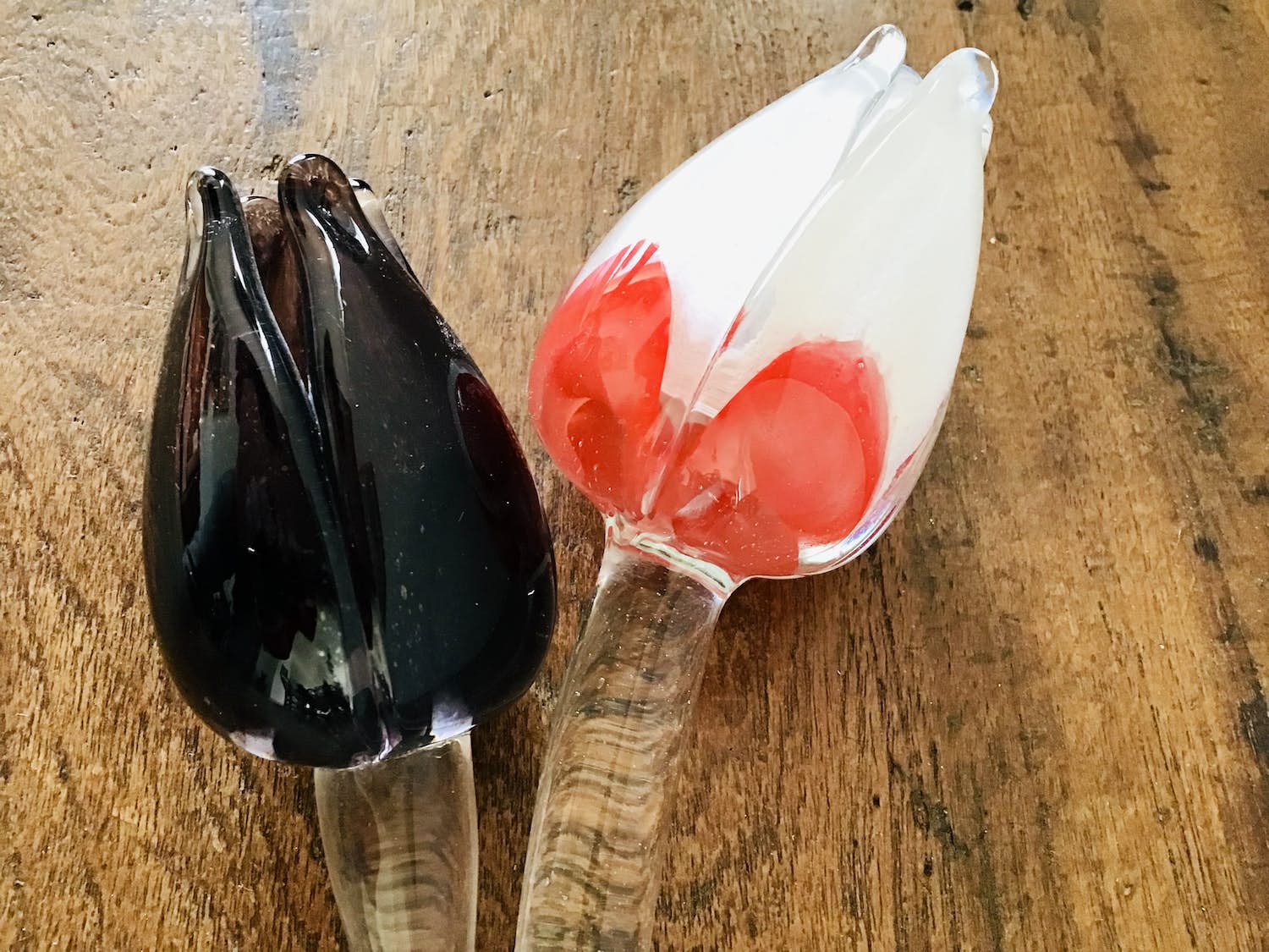 Niet of onleesbaar gesigneerd - Zware grote tulpen van Glas handgemaakt kopen? Bied vanaf 1!