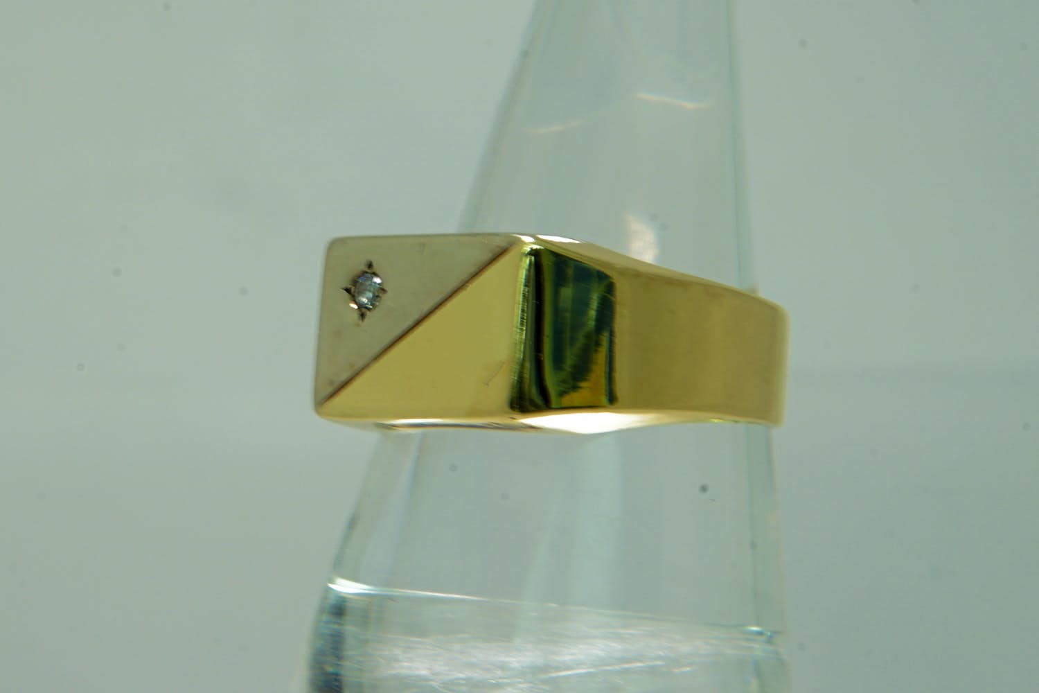 46 - Vintage 14krt  bi-color gouden solitair ring met  (0.05ct) diamantje kopen? Bied vanaf 160!