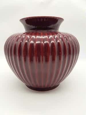 Keramiekfabriek Velsen - Vintage ribbelvaas verkocht voor € 25!