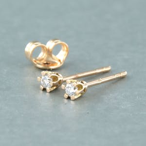 18k roségouden oorknoppen bezet met briljant geslepen diamant tot. 0,08ct kopen? Bied vanaf 1!