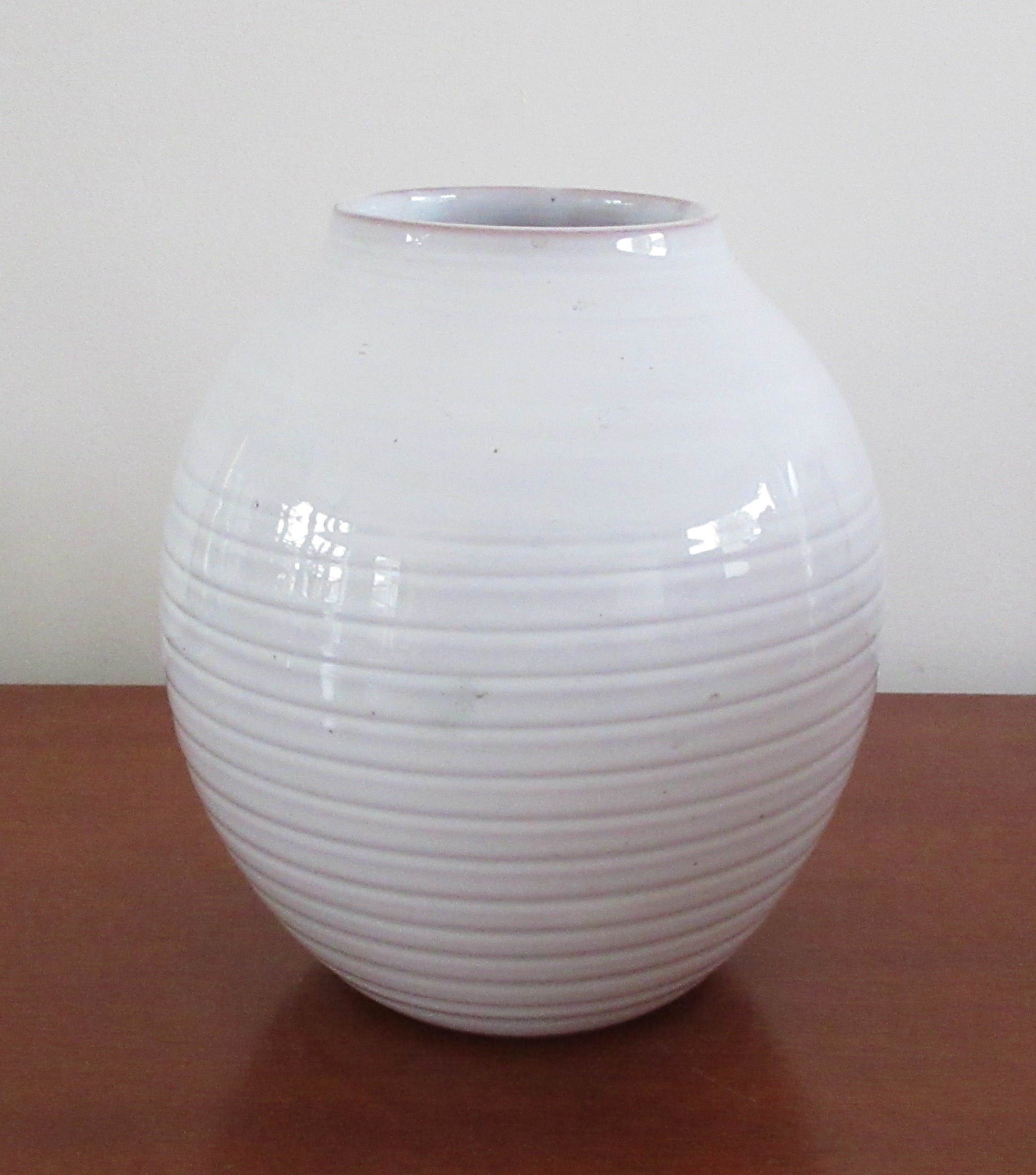 Pottenbakkerij Nagtegaal - Witte bolvaasje model 205 verkocht voor € 1!