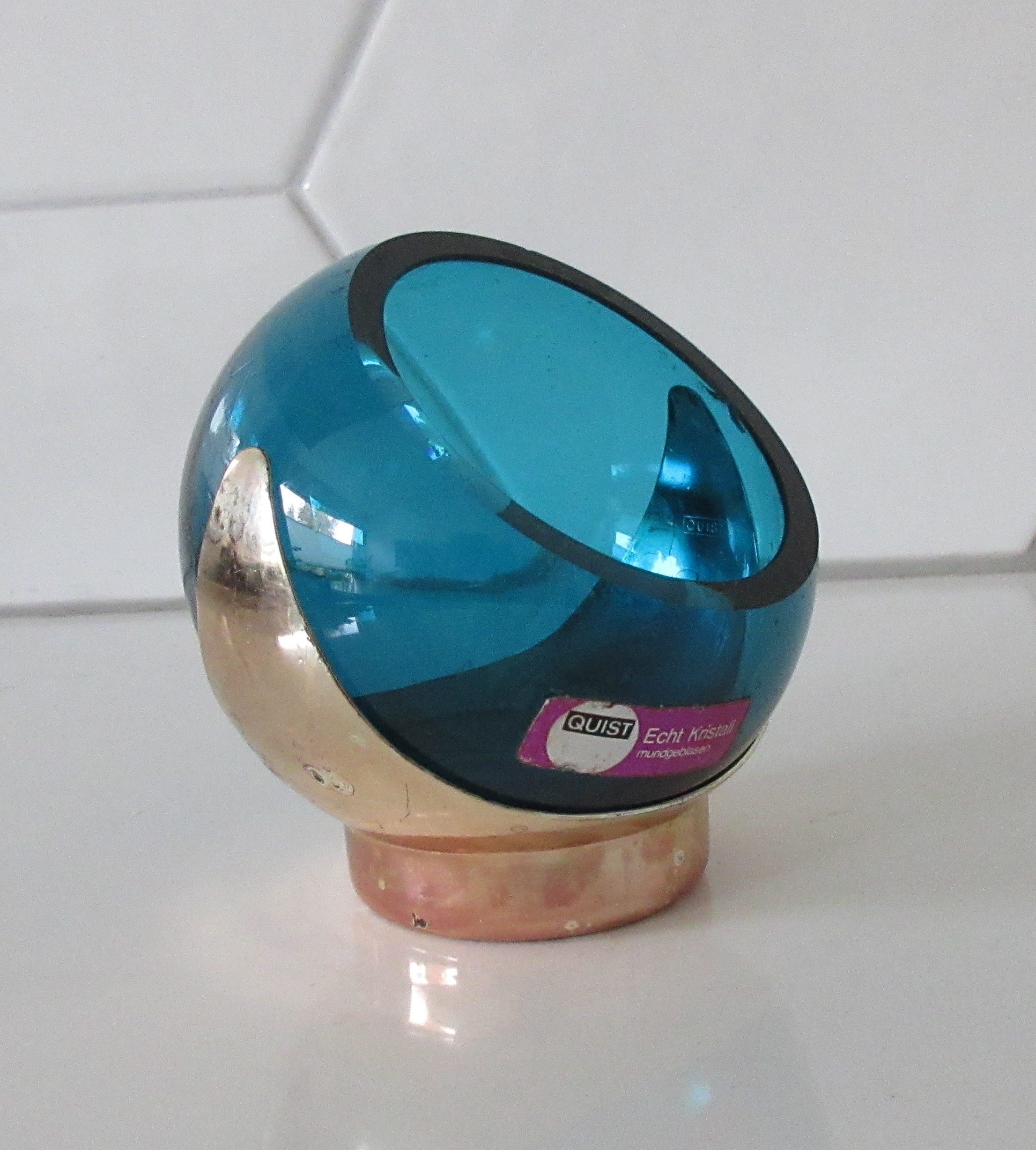 F.W. Quist - Space Age Kristallen Bal Asbak verkocht voor € 13!