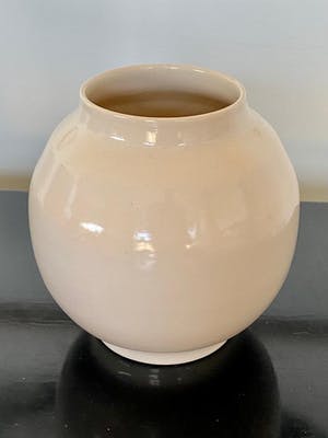 De Vier Paddestoelen - grote crèmekleurige vaas kopen? Bied vanaf 15!