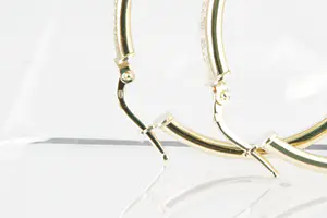 07 -  Elegante set 18 karaats geel-gouden dames "Creolen" met Griekse sleutels kopen? Bied vanaf 140!