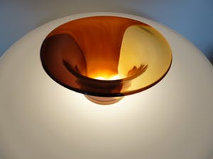 Bernard Heesen - Drie kleuren glazen kom uit glasblazerij “De Oude Horn Acquoy” kopen? Bied vanaf 25!