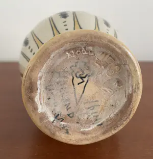 Faience- en Tegelfabriek Holland-Utrecht - Aardewerk Jenever of likeurkruikje "Wynand Fockink Amsterdam 1679" kopen? Bied vanaf 55!