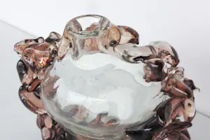 Bernard Heesen - de Oude Horn / Vaas met geornamenteerde bruine rand kopen? Bied vanaf 200!