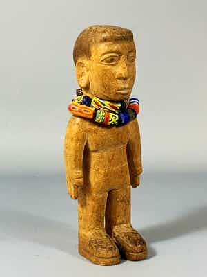 Dogon - 190804 - Tribal used African Venavi EWE figure with old beads - Togo verkocht voor € 65!
