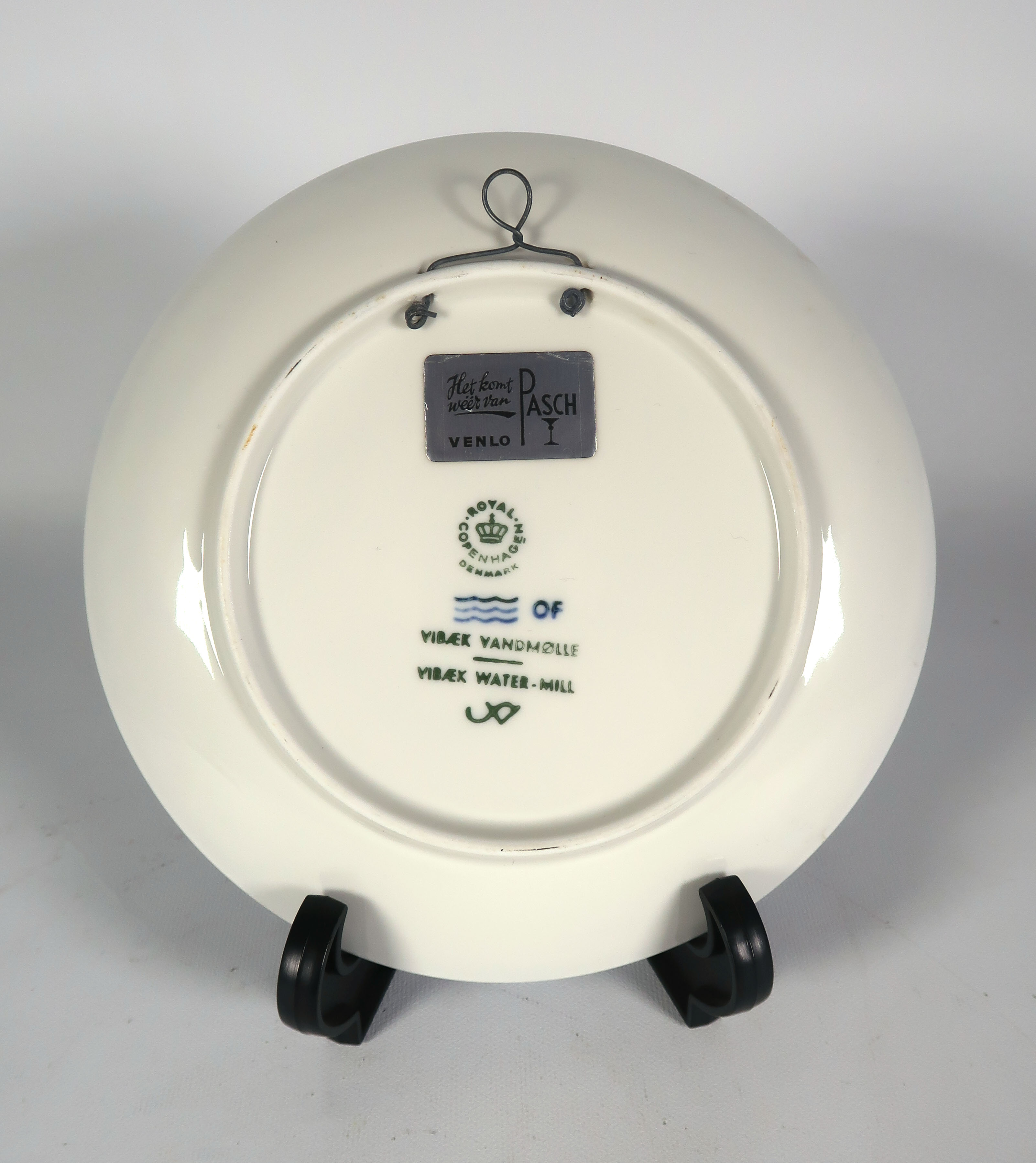 Royal Copenhagen - Porselein, Twee jaarstukken, Vibæk Water-mill en Immervad Bridge kopen? Bied vanaf 50!