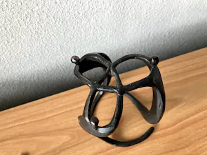 Brons (Onbekend) - Prachtig gesigneerd beeld van 3 personen " VRIENDSCHAP " LAATSTE KANS !!!!!!!!! kopen? Bied vanaf 20!